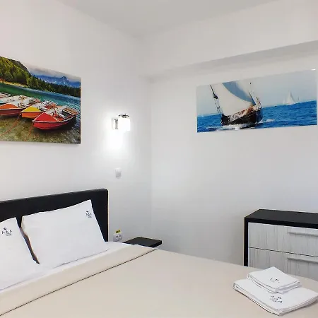 Ada Luxury 43 Apartment Mamaia